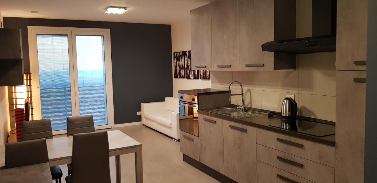 Galliate Condominio La Torre 2 מראה חיצוני תמונה
